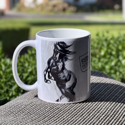 Kubek ceramiczny z końmi | czarne konie - obrazek 2